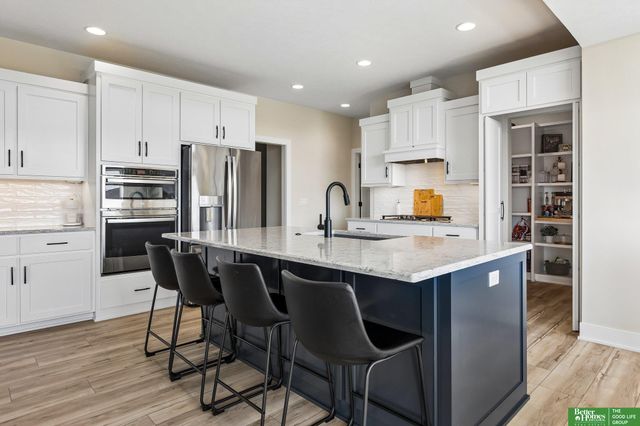 10639 S 190th Street, Omaha, NE 68136
