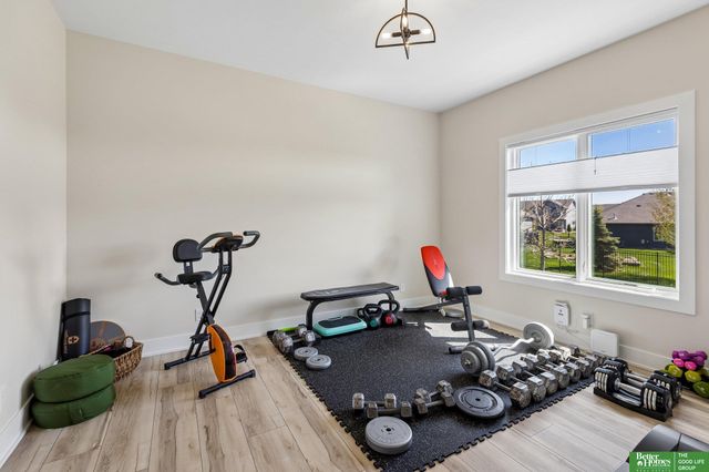 10639 S 190th Street, Omaha, NE 68136