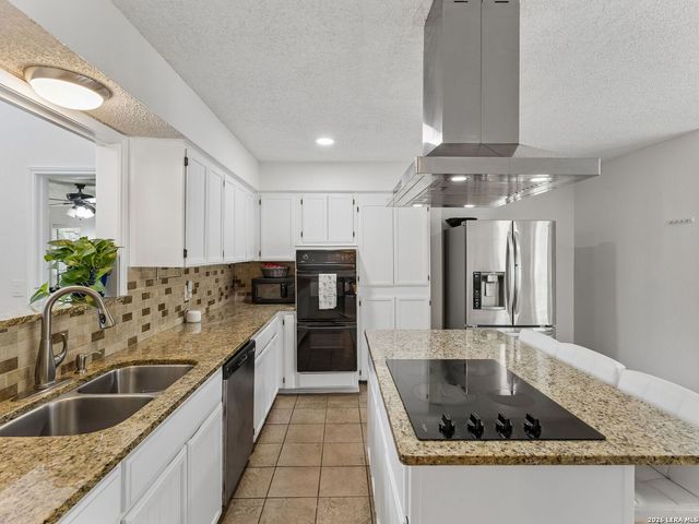 2314 Encino Hollow, San Antonio, TX 78259