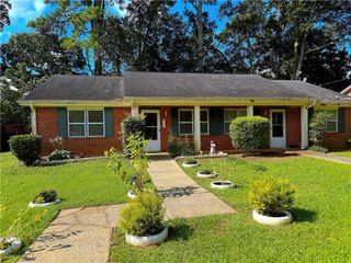 137 Kimberly SW Way, Marietta, GA 30064