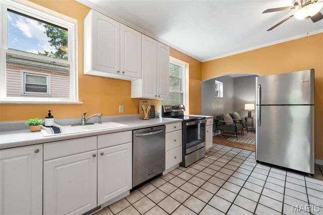 1536 Sanford Avenue, St Louis, MO 63139
