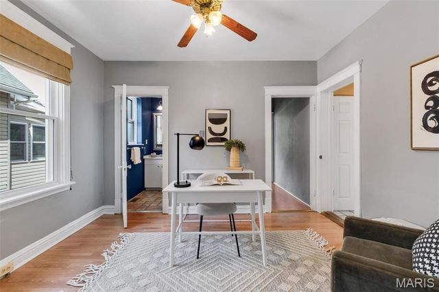 1536 Sanford Avenue, St Louis, MO 63139