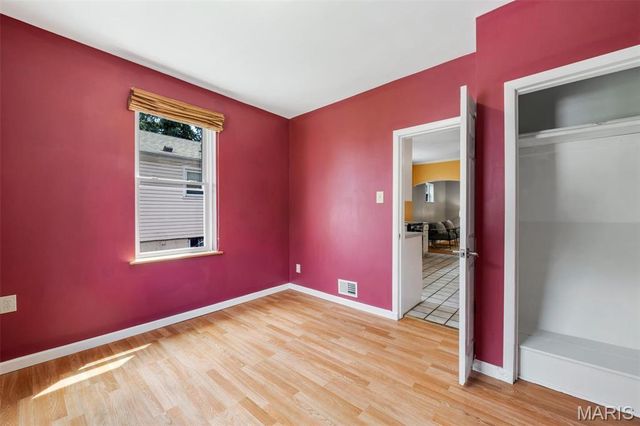 1536 Sanford Avenue, St Louis, MO 63139