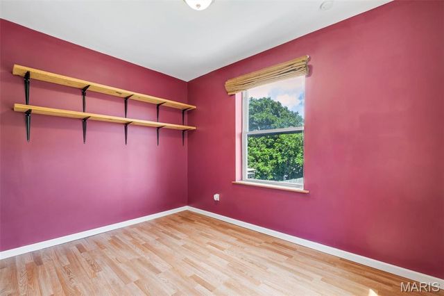 1536 Sanford Avenue, St Louis, MO 63139