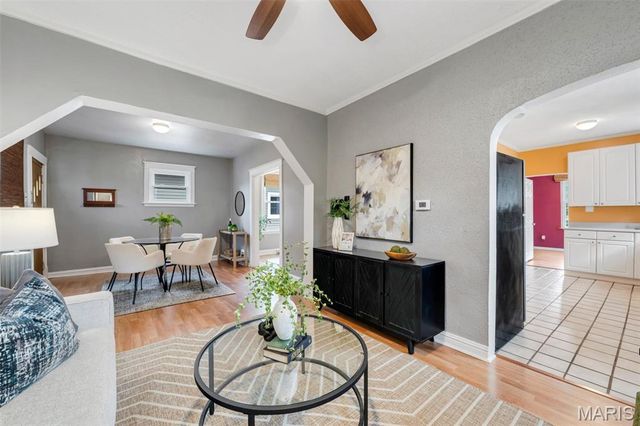 1536 Sanford Avenue, St Louis, MO 63139