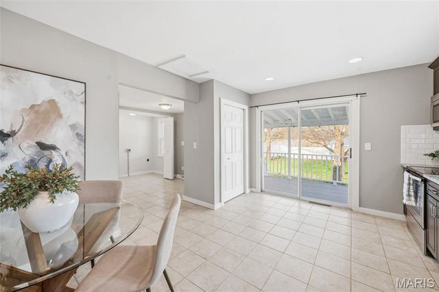 609 S 4th Street, St Charles, MO 63301