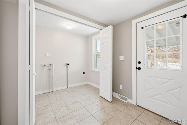 609 S 4th Street, St Charles, MO 63301