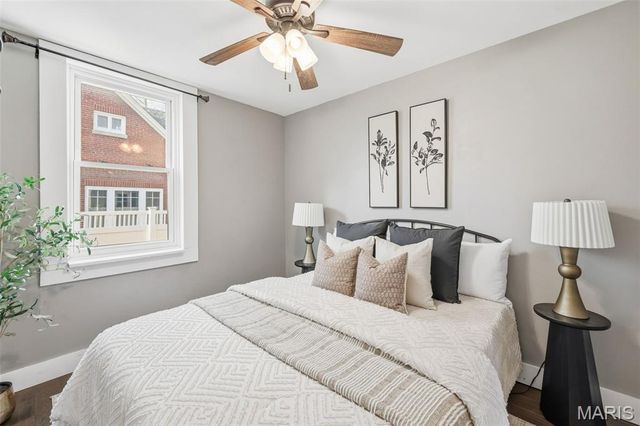 609 S 4th Street, St Charles, MO 63301