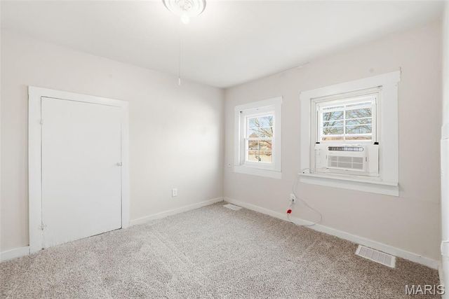 609 S 4th Street, St Charles, MO 63301