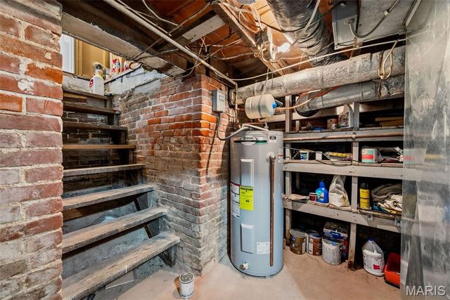 609 S 4th Street, St Charles, MO 63301