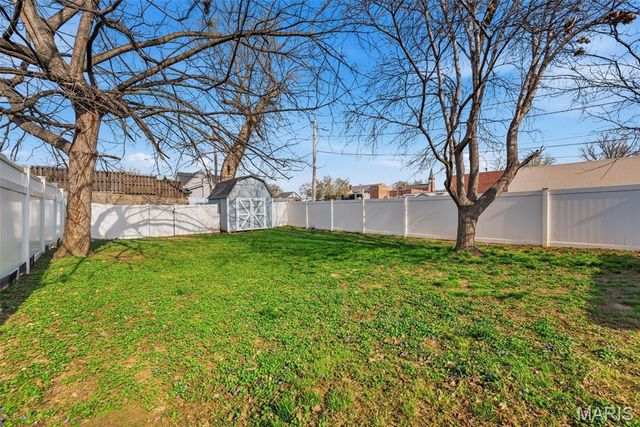 609 S 4th Street, St Charles, MO 63301