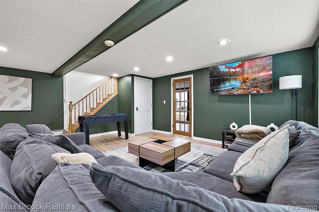 2940 Steeple Hill Road, White Lake, MI 48383