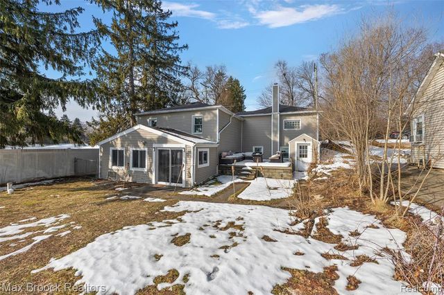 2940 Steeple Hill Road, White Lake, MI 48383