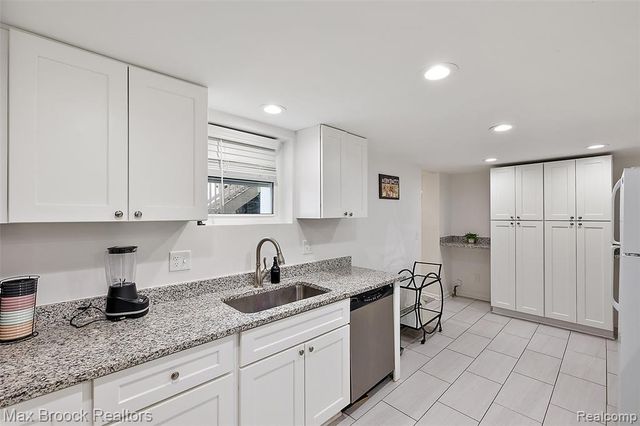 2940 Steeple Hill Road, White Lake, MI 48383