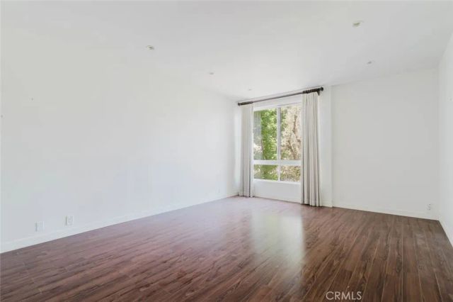 5333 Zelzah Avenue 203, Encino, CA 91316
