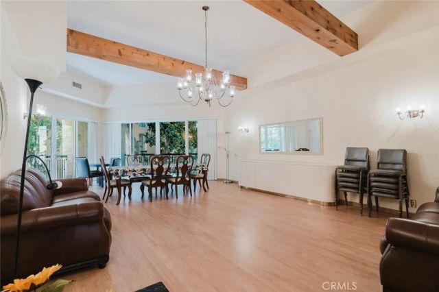 5333 Zelzah Avenue 203, Encino, CA 91316