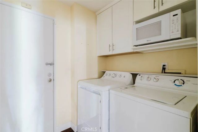 5333 Zelzah Avenue 203, Encino, CA 91316