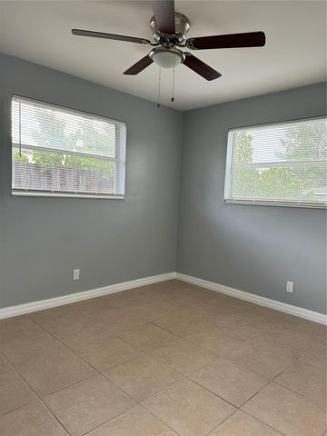 1036 NW 5th Avenue B, Fort Lauderdale, FL 33311