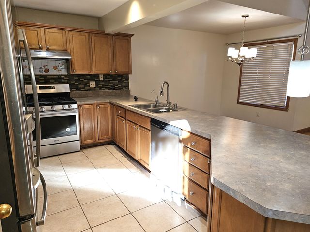 10067 Adams Street, Crown Point, IN 46307