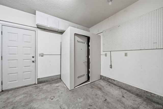 8261 N 162nd East Avenue, Owasso, OK 74055