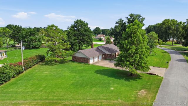 8261 N 162nd East Avenue, Owasso, OK 74055