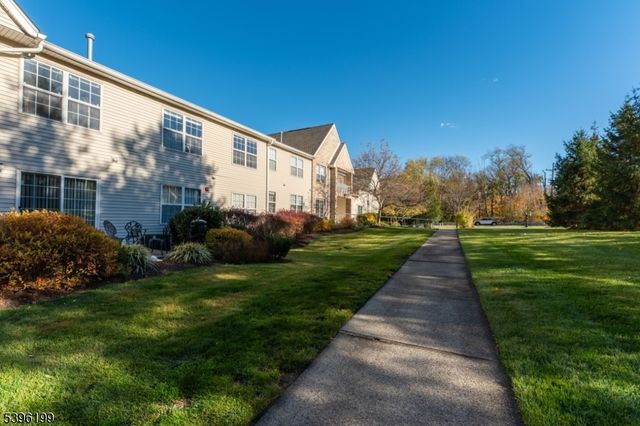 11 Parkside Ct 11, Wayne Twp., NJ 07470