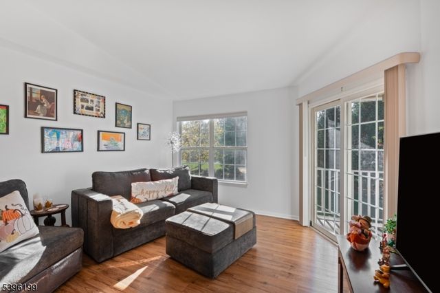 11 Parkside Ct 11, Wayne Twp., NJ 07470