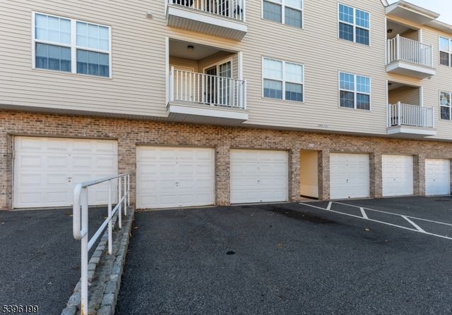 11 Parkside Ct 11, Wayne Twp., NJ 07470