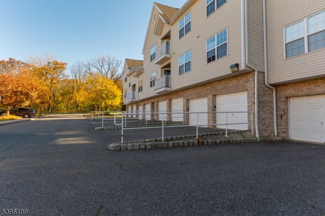 11 Parkside Ct 11, Wayne Twp., NJ 07470