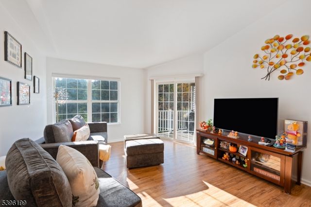 11 Parkside Ct 11, Wayne Twp., NJ 07470