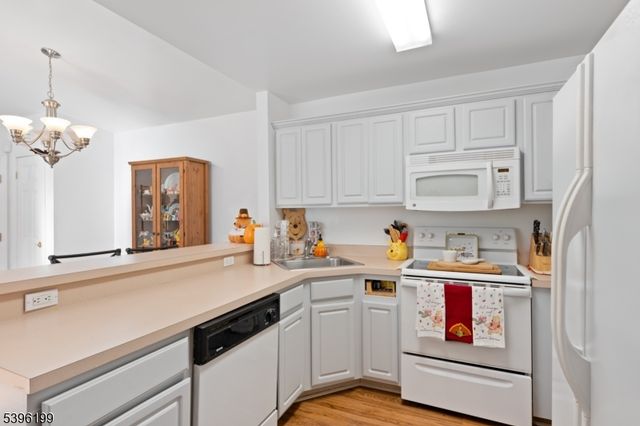 11 Parkside Ct 11, Wayne Twp., NJ 07470