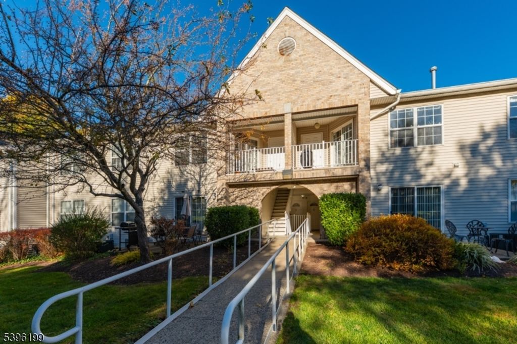 11 Parkside Ct 11, Wayne Twp., NJ 07470