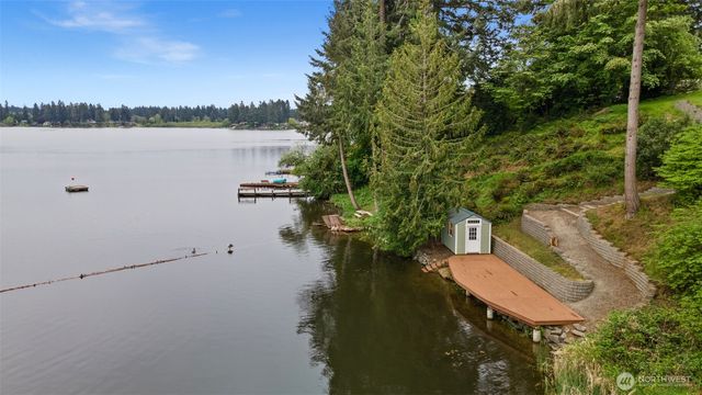 3502 Long Lake Drive SE, Lacey, WA 98503