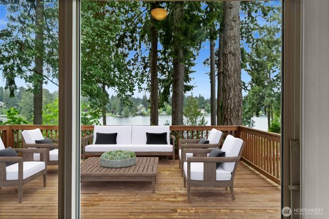 3502 Long Lake Drive SE, Lacey, WA 98503