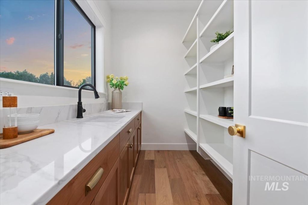 196 N Timber Wolf Pl, Eagle, ID 83616 photo 10