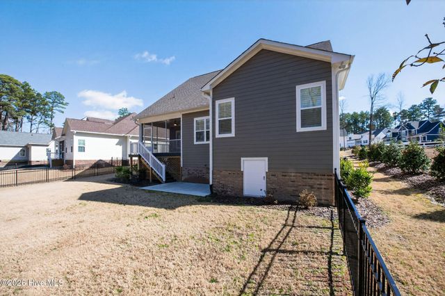 605 Jumper Court, Southern Pines, NC 28387