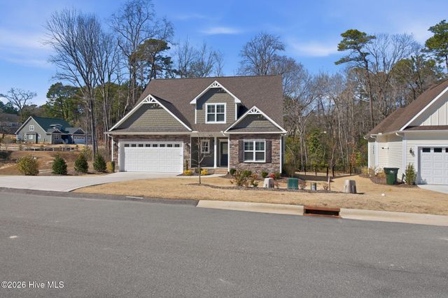 605 Jumper Court, Southern Pines, NC 28387