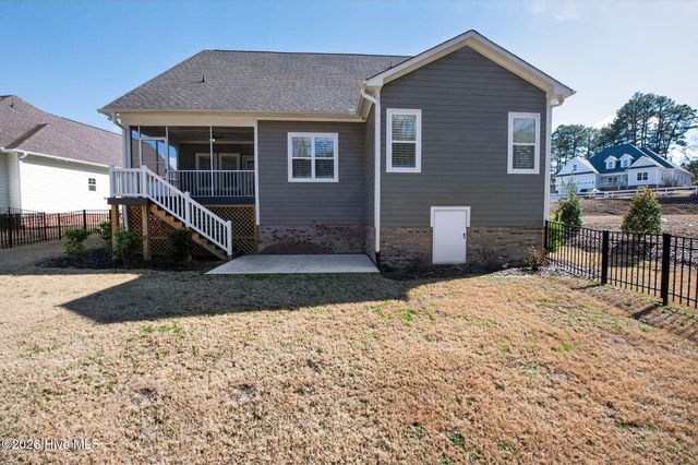 605 Jumper Court, Southern Pines, NC 28387