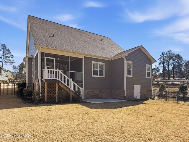 605 Jumper Court, Southern Pines, NC 28387