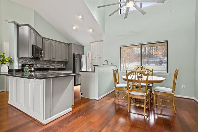 202 Harbor Cove Drive, Salem, SC 29676