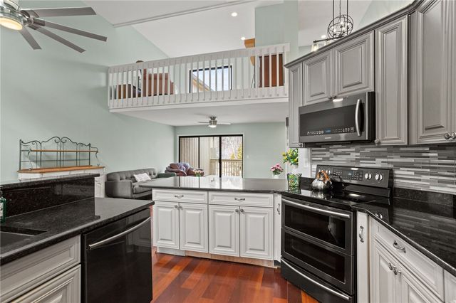 202 Harbor Cove Drive, Salem, SC 29676