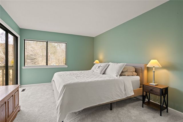 202 Harbor Cove Drive, Salem, SC 29676