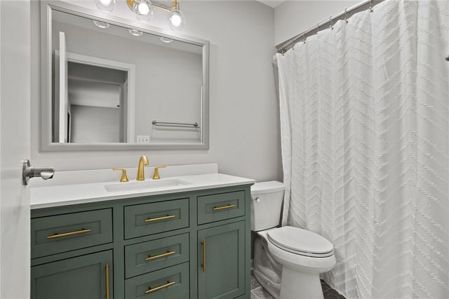 202 Harbor Cove Drive, Salem, SC 29676