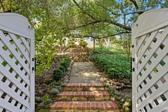 120 Oak Meadow Drive, Los Gatos, CA 95032