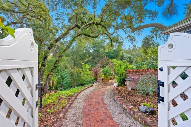 120 Oak Meadow Drive, Los Gatos, CA 95032