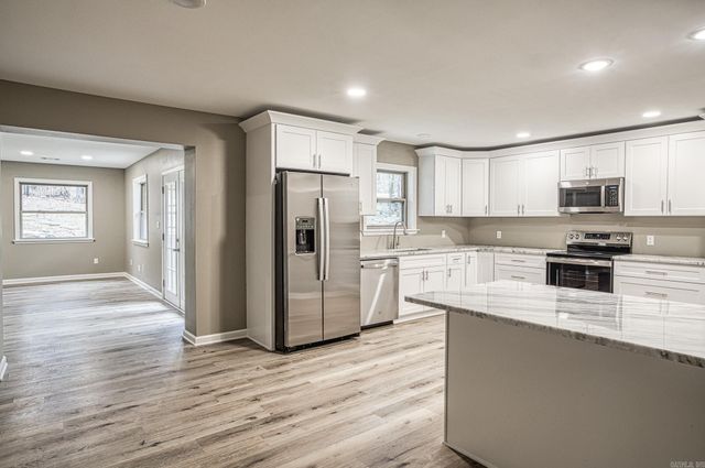 13 W Villena Drive, Hot Springs Village, AR 71909