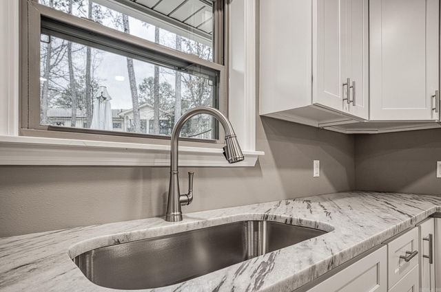 13 W Villena Drive, Hot Springs Village, AR 71909