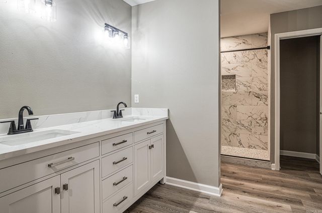 13 W Villena Drive, Hot Springs Village, AR 71909