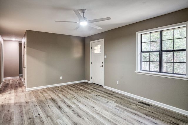 13 W Villena Drive, Hot Springs Village, AR 71909