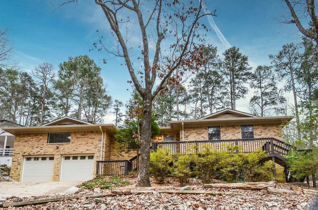 13 W Villena Drive, Hot Springs Village, AR 71909